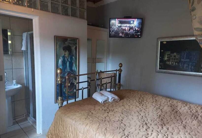 پانسیون Michaelangelo Guest House
