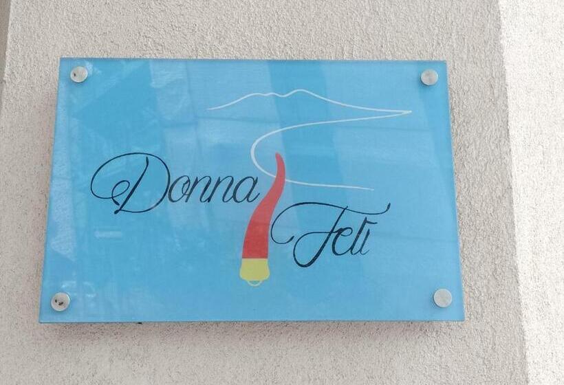 تختخواب و صبحانه Donna Felì