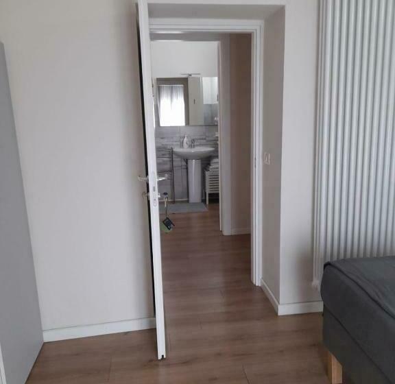 膳宿费 Affittacamere The Door In The Room And Parking Space