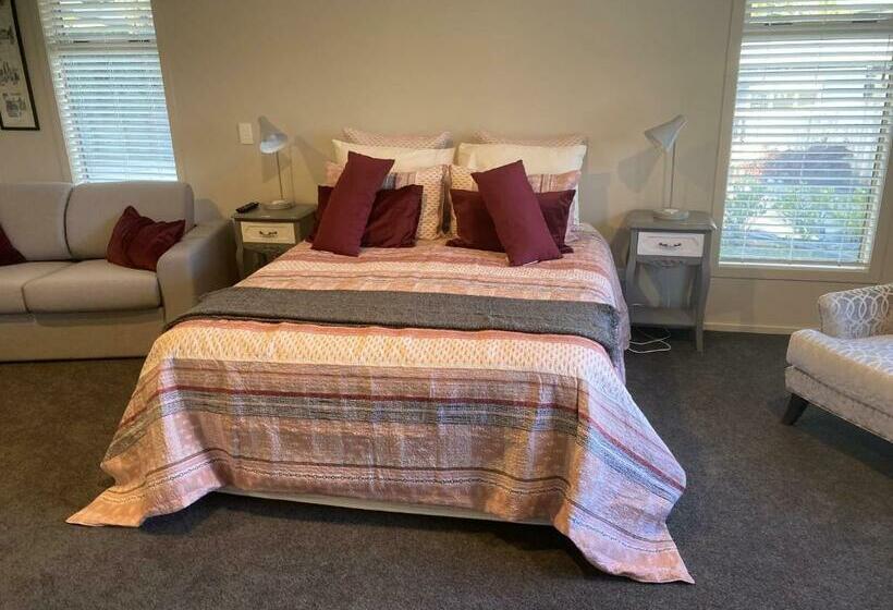 پانسیون Cambridge Te Awa Rivertrail Bnb