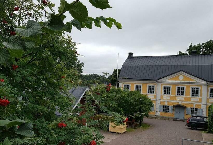 Piispan Majatalo, Pieni Erillistalo