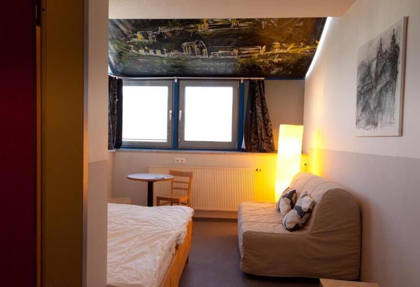 Babelfish Hostel