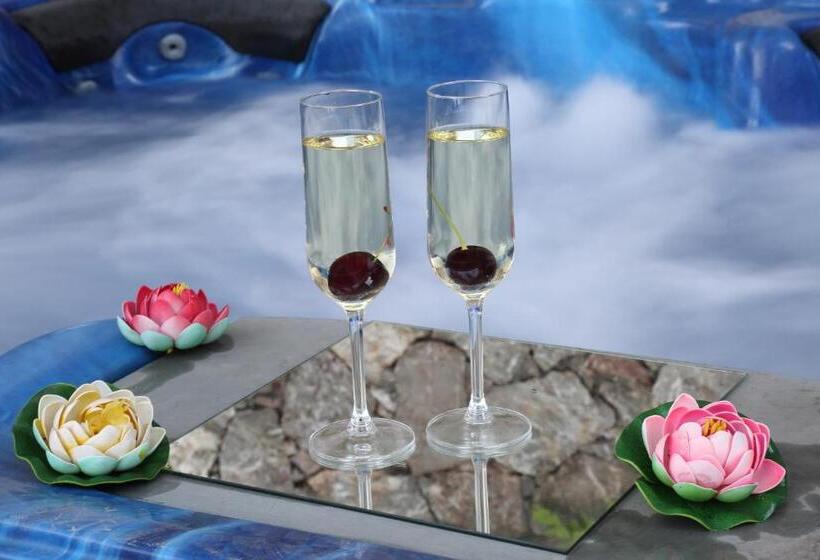 تختخواب و صبحانه Isoco Guest House