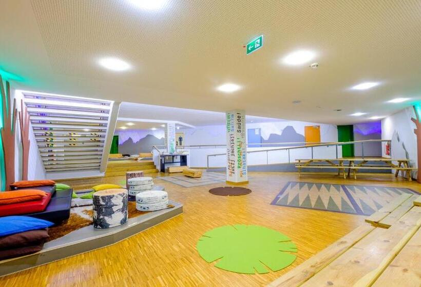 Hi Munich Park Youth Hostel