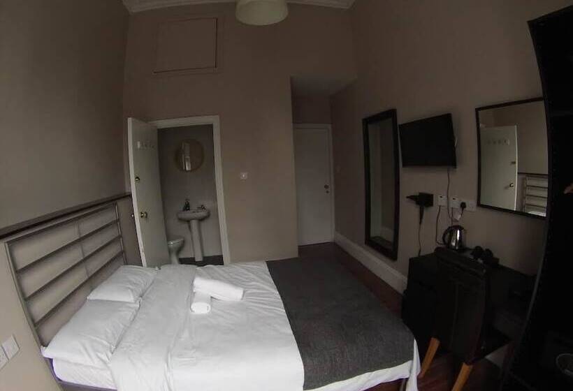 هتل Backpackers Citi Hostel