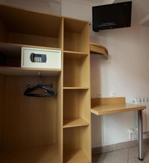 Fotos del hotel Bastille Hostel:  37