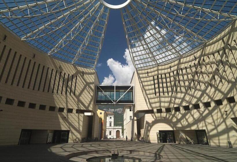 فندق Sant Ilario