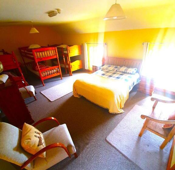هتل Slane Farm Hostel, Cottages And Camping