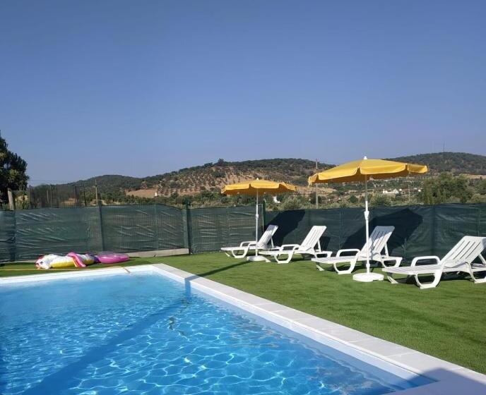 פנסיון Girassol Alojamento Local