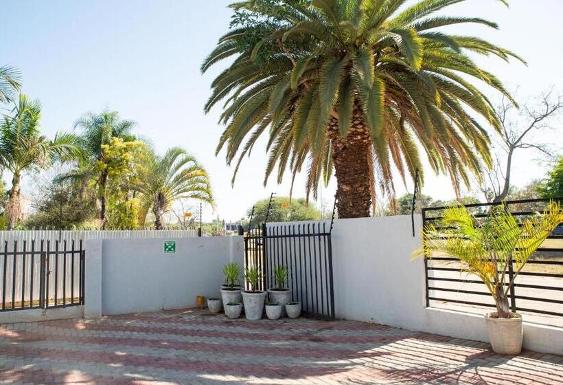 פנסיון M N M Guesthouse Polokwane Central
