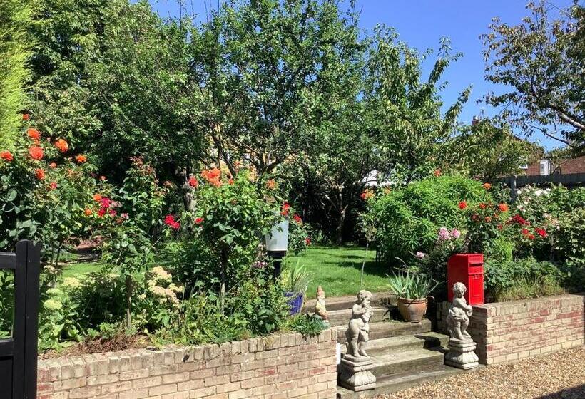 پانسیون Swan Guest House London   Heathrow