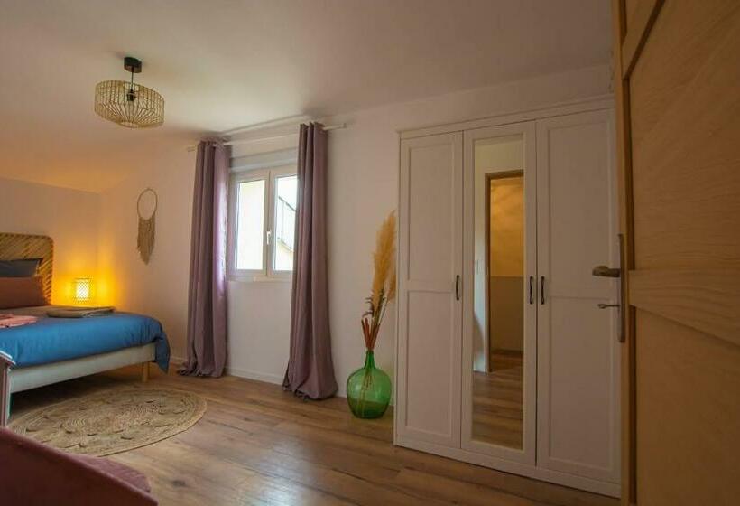 צימר Emilie Une Nuit   3 Chambres Au 2e étage   Maison Avec Chats