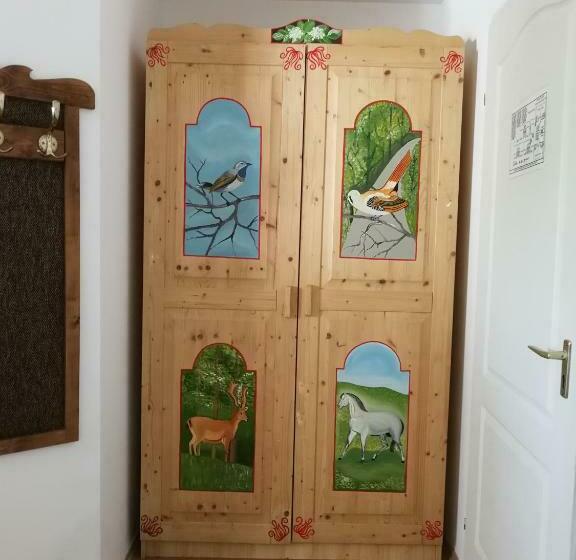 مبيت وإفطار Gomba Panzió