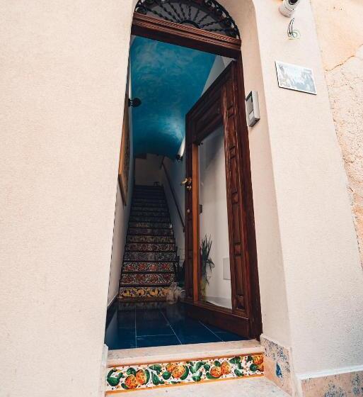 تختخواب و صبحانه Macchia Mediterranea