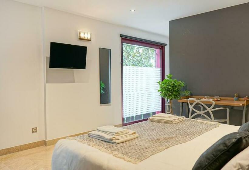 تختخواب و صبحانه Villa Magnolia