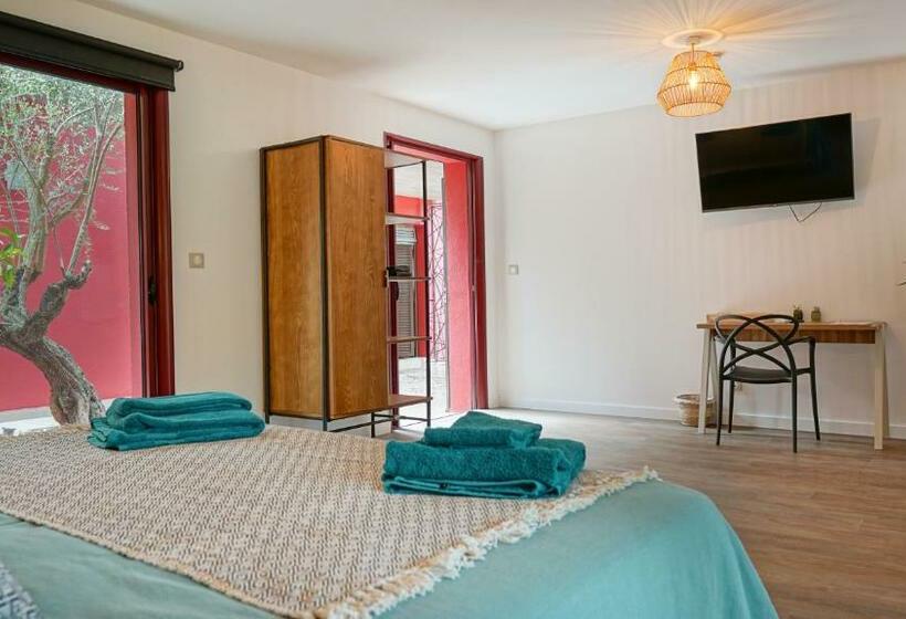 تختخواب و صبحانه Villa Magnolia