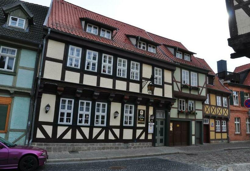 هتل Zum Schloss