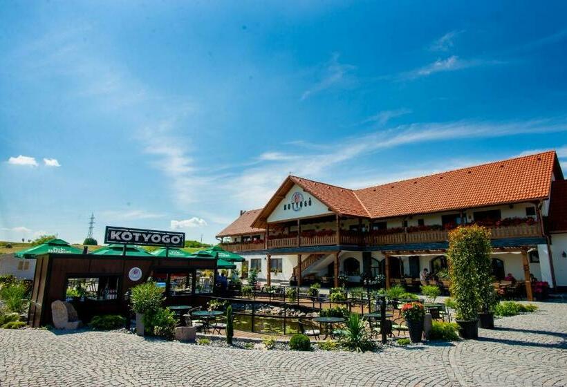 تختخواب و صبحانه Kotyogó Panzió