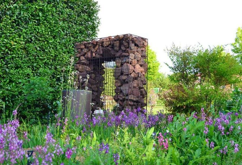 مبيت وإفطار The Gables Guest House
