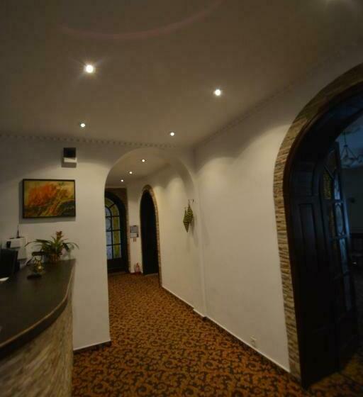 هتل Gala Guesthouse