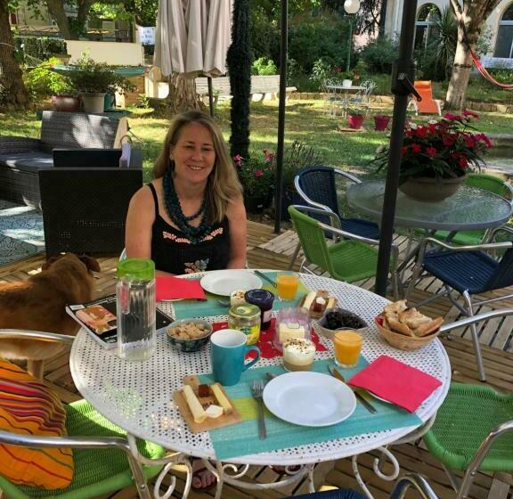 ペンション La Vie En Roses