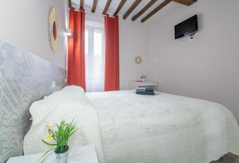 پانسیون Residenza Borgo Guazzo
