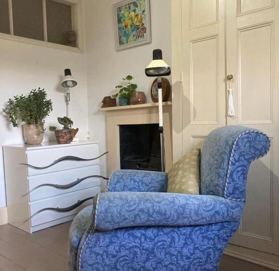 Art House B & B