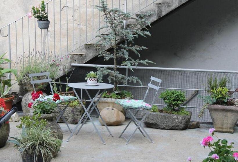 민박 Chambre Bounty Cuisine Privée, Lit Queen Size, Terrasse, Garage