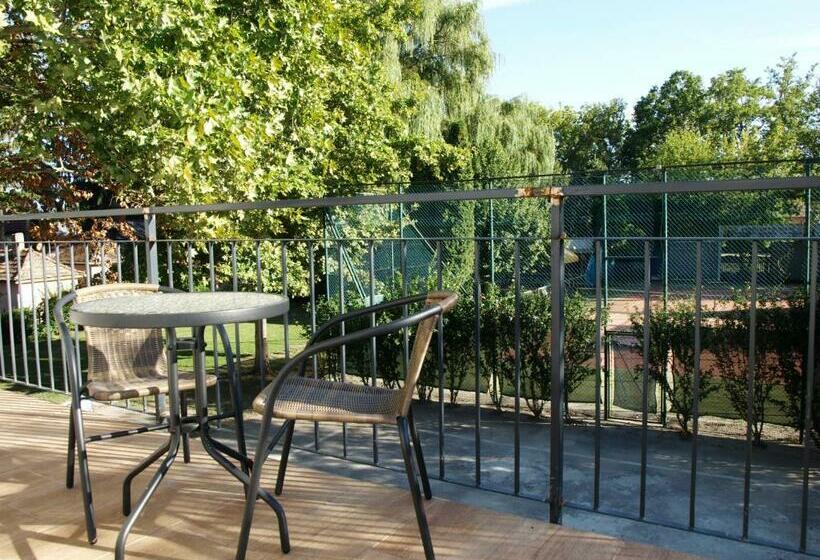 צימר Garden Club Panzió