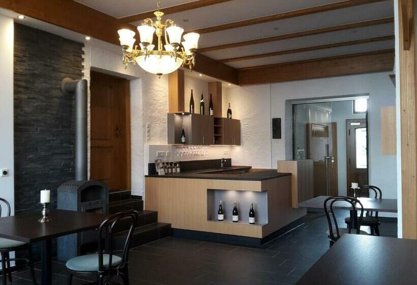 ベッドアンドブレックファースト Weingut Licht Stadtfeld