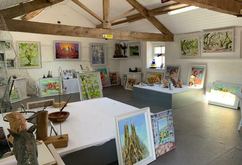 Art House B & B