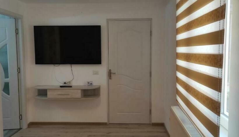 بنسيون Calypso Rooms
