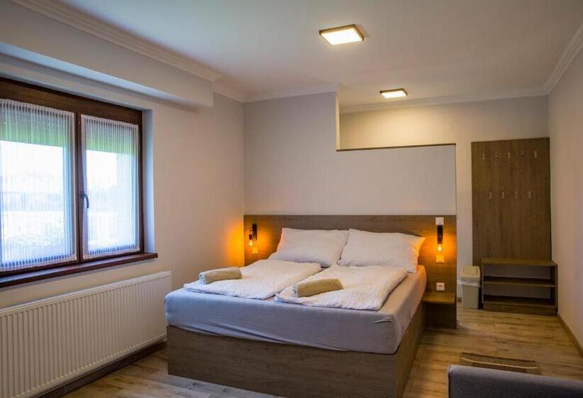 민박 Kukorica Csárda Apartman