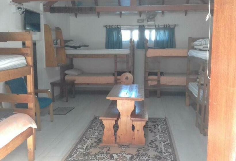 פנסיון Smiths Cottage