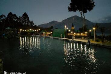 هتل Batur Water Park Villa