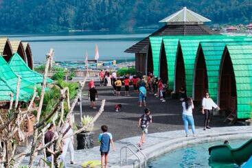 هتل Batur Water Park Villa
