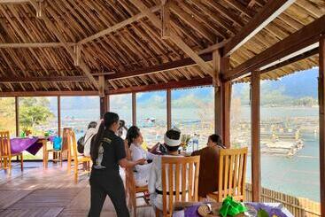 هتل Batur Water Park Villa