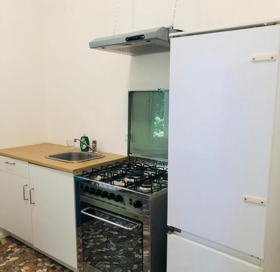 پانسیون Venice View Guesthouse