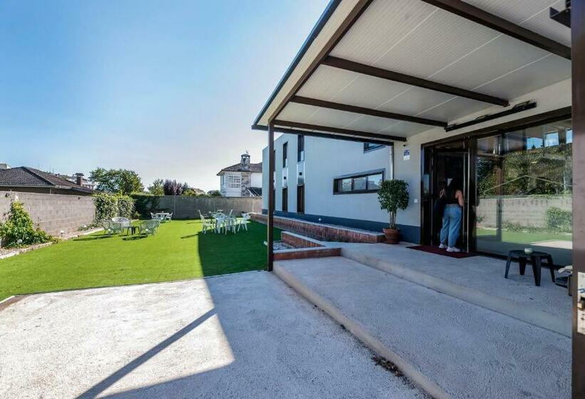 Albergue Santiago 15 Monforte