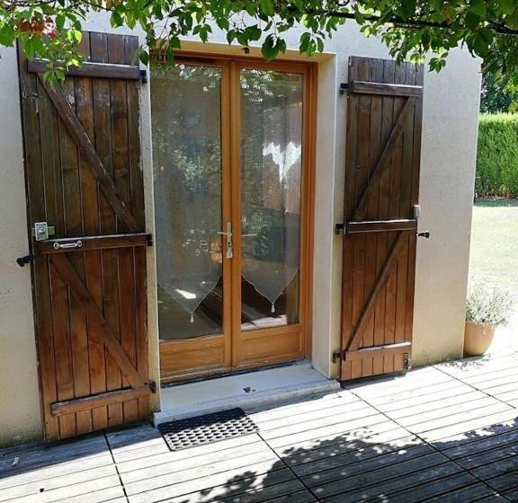 민박 Chambre D Hôtes La Cavaille
