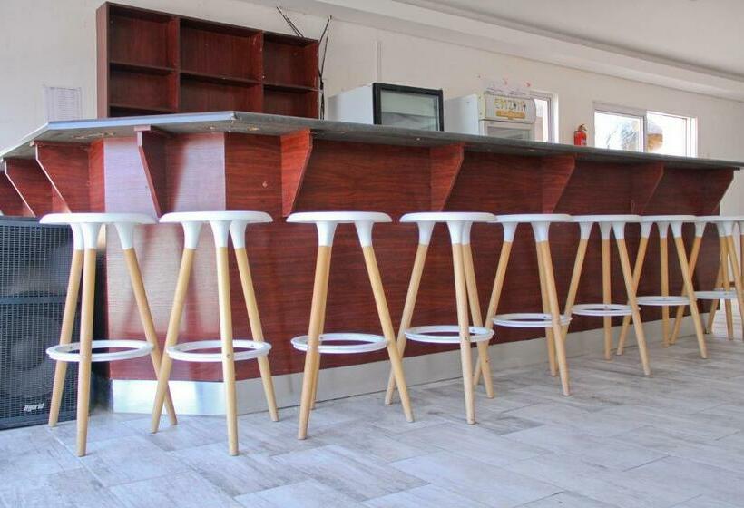 تختخواب و صبحانه The View Guesthouse