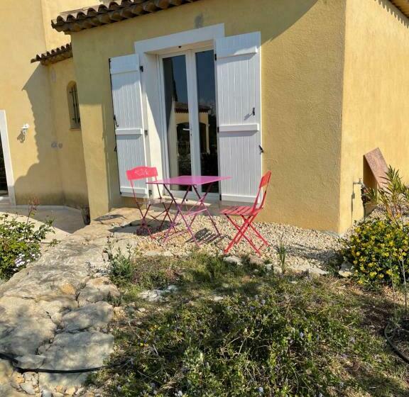 مبيت وإفطار Villa Peylon