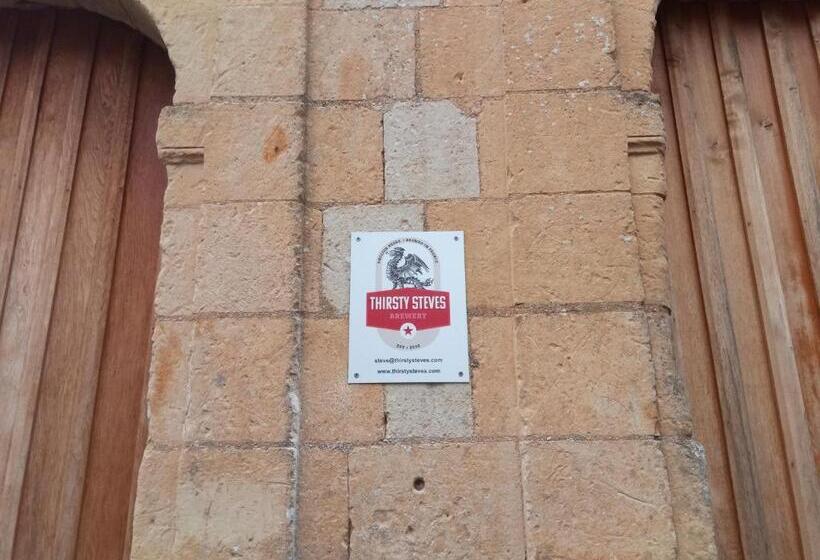 بنسيون The Piggeries At La Maison Tumtum Arbre