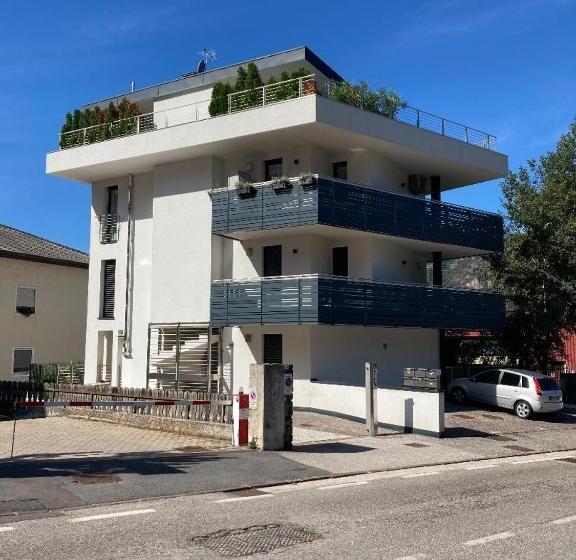 پانسیون Villa Greta
