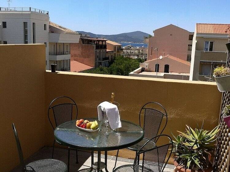تختخواب و صبحانه La Terrazza