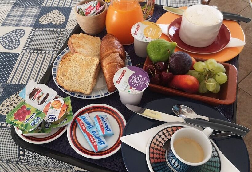 تختخواب و صبحانه La Terrazza