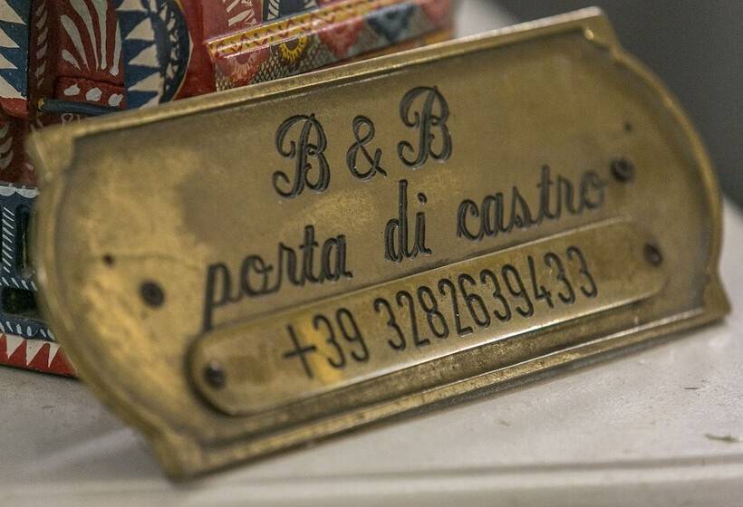 تختخواب و صبحانه Porta Di Castro Boutique