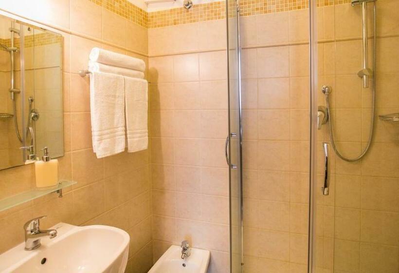 تختخواب و صبحانه Martino Ai Monti