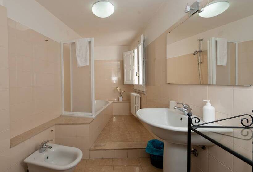 تختخواب و صبحانه Mirage Lecce