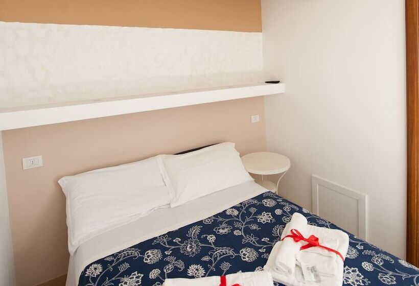 تختخواب و صبحانه Mirage Lecce